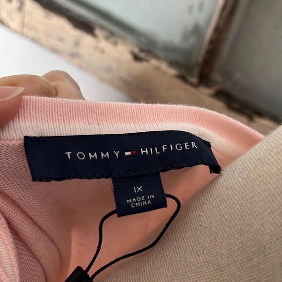 Tommy Hilfiger Womens Knitted Ivy Sweater Heart Patch V-Neck Pink Size 1X NWT - Picture 8 of 10
